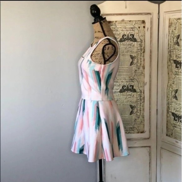 Decree Pink Geometric Skirt and Tank Top Set - Picture 10 of 13